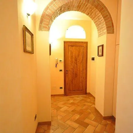 Calliope Apartment *